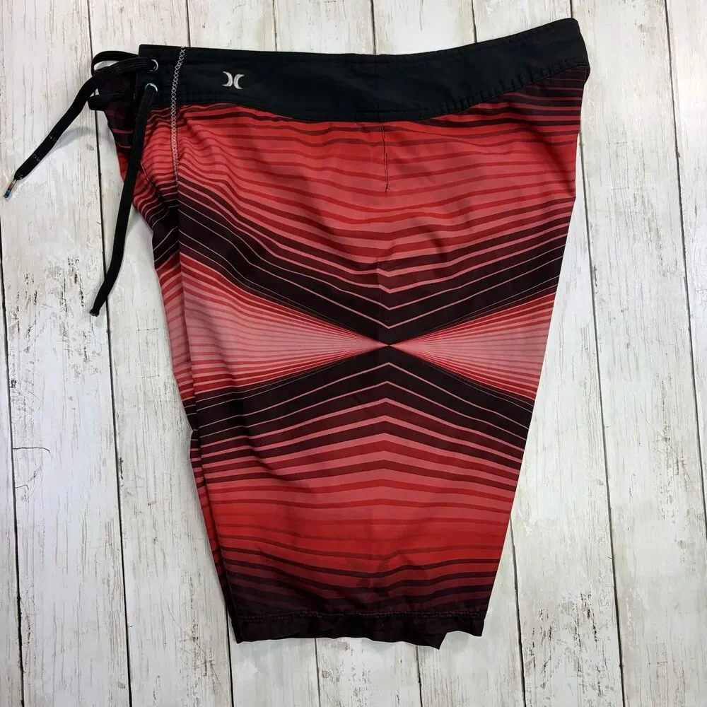 Y2K Hurley Mens Phantom Board Shorts Size Medium Swim Trunks Red Black Striped